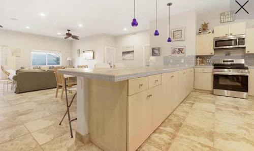Bennett's Harbour Casa | Baybreeze Bungalow