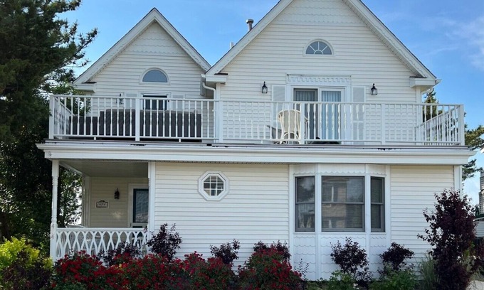 Stone Harbor Casa | BAYFRONT BEAUTY! Spectacular sunset & wetland views, a boatslip, jetski dock, private, tranquil location