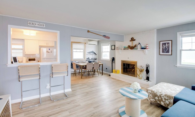 Brigantine Casa | Bayfront Brigantine Escape w/ Porch & Bay Views!
