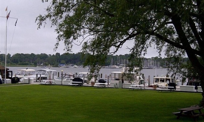 Saugatuck Apartamento | Frente a la bahía Rey, Puerto Ver y Porche ubicación, ubicación!