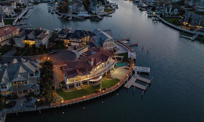 Riviera Casa | Bayfront Mansion w/ Pool, 6BR, Ample Parking & Sunset Views