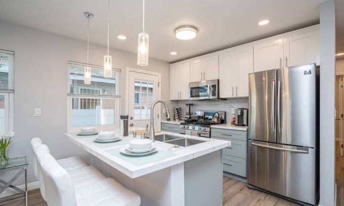 Lincoln Acres Casa | Bayfront Newly Remodeled Home #B