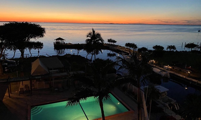 Key Largo Condominio | Bayfront Penthouse Unit w/ Amazing Sunset Views - paradise for only 6,500/month