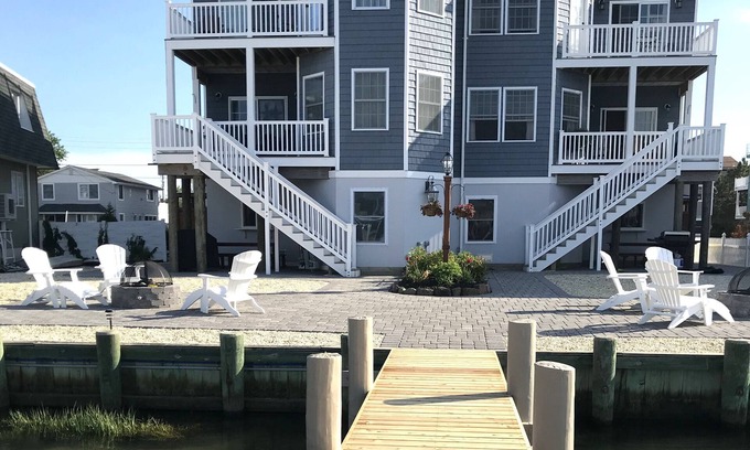 Peahala Park Casa | Frente a la bahía con muelle de 70 'en el puerto de Harris, Beach Haven Park, Long Beach Island, N. J.