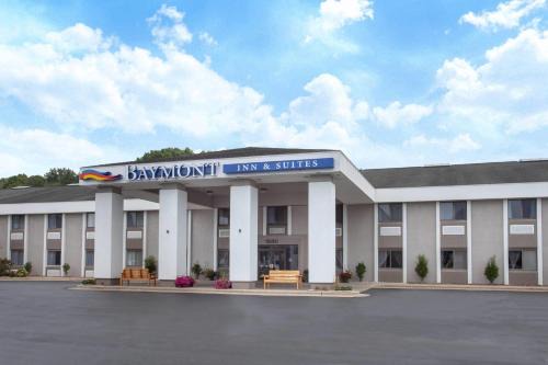 Grand Haven Hotel | Baymont by Wyndham Grand Haven