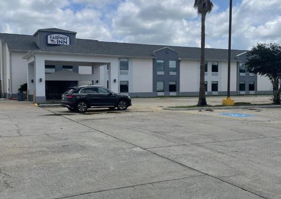 Iowa Hotel | Baymont by Wyndham Iowa Lake Charles
