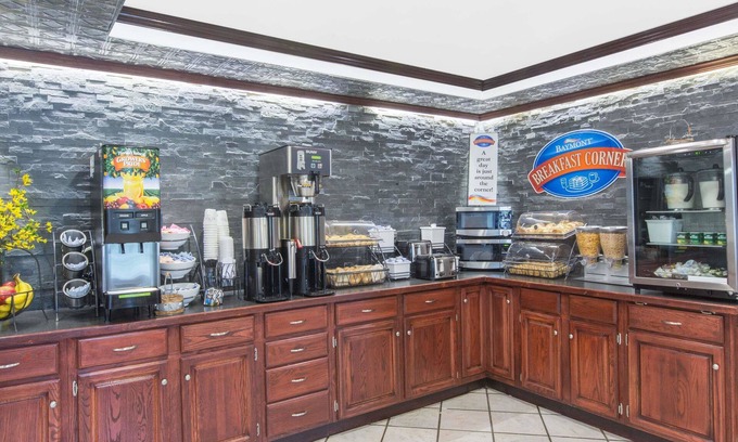 Jonesboro Hotel | Baymont by Wyndham Jonesboro