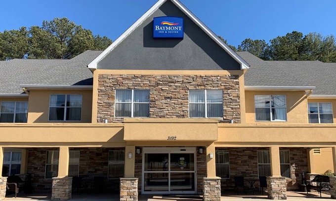 Town Center Hotel | Baymont by Wyndham Kennesaw