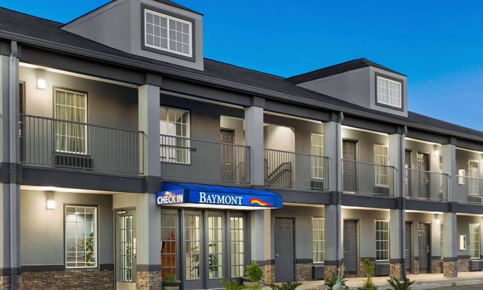 Warner Robins Hotel | Baymont by Wyndham Warner Robins