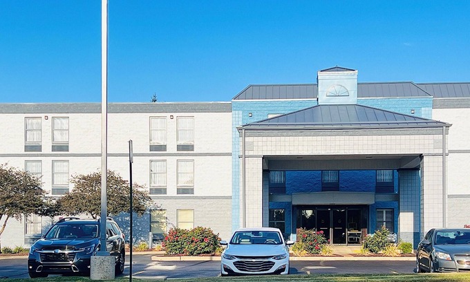 Lafayette Hotel | Baymont Inn & Suites by Wyndham Lafayette/Purdue Area