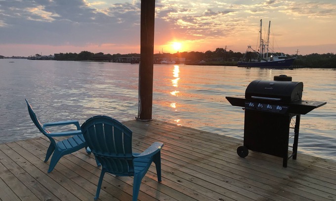 Barataria Casa | Jazz Fest luego relajarse en la hermosa Bayous de Louisiana. Lo mejor de ambos mundos