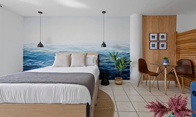 North Bay Village Apartamento | Bayshore Bliss, Cozy with Water Views of Miami Bay
