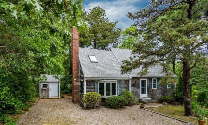 North Eastham Casa | Bayside Home Within a Mile of Kingsbury Beach and Wiley Park