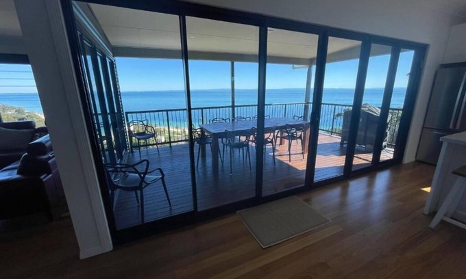 Brisbane Waterfront Casa | Bayview Breeze Moreton island