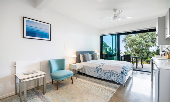 Paihia Casa | Bayview Corner Suite (Unit 2) - Paihia Unit