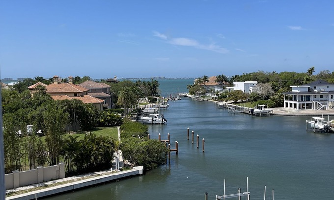 North Trail Condominio | Bayview Getaway! Sarasota FL