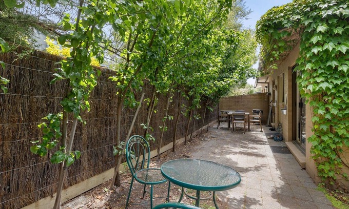 Lorne Casa | BAYVIEW NÚMERO CUATRO- Se aceptan mascotas con patio seguro