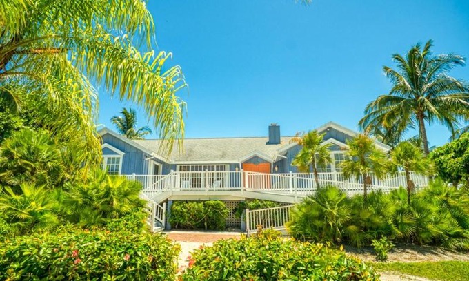Captiva Casa | Baywatch Casa home