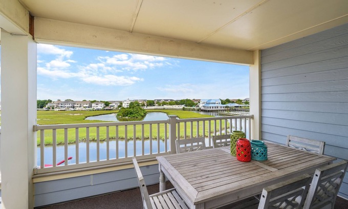 Heron Harbour Isle Condominio | Baywatch II 301B - A Bayfront Beauty in the ever-popular Heron Harbour Community