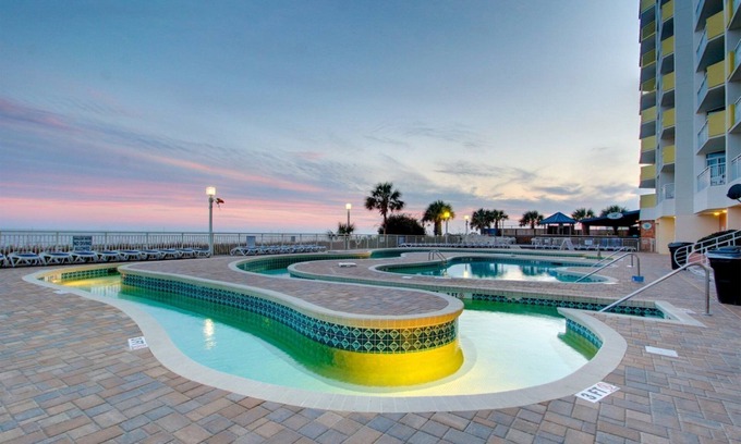 Crescent Beach Condominio | Baywatch Resort by Escape