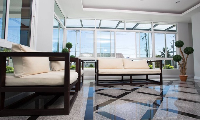 Saen Suk Apartamento | BBG Seaside Luxurious Service Apartment