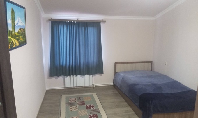 Yerevan Casa | BBQ | GRILL | PATIO | GARDEN | 20MINS FROM YEREVAN | APRICOT TREES