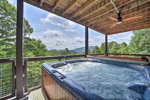 Franklin Casa | BBQ Ready Secluded Franklin Getaway with Rec Room