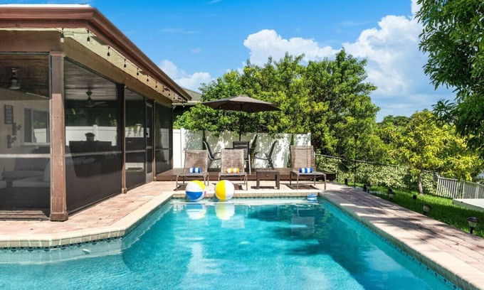 Margate Casa | BBQs & Breezes: Waterfront Pool House Escape