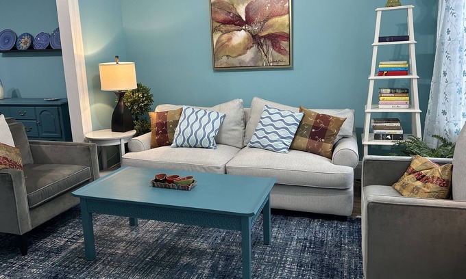 McGinley Square Apartamento | Be in NYC under 20 minutes--One Bedroom with Patio in residential neighborhood