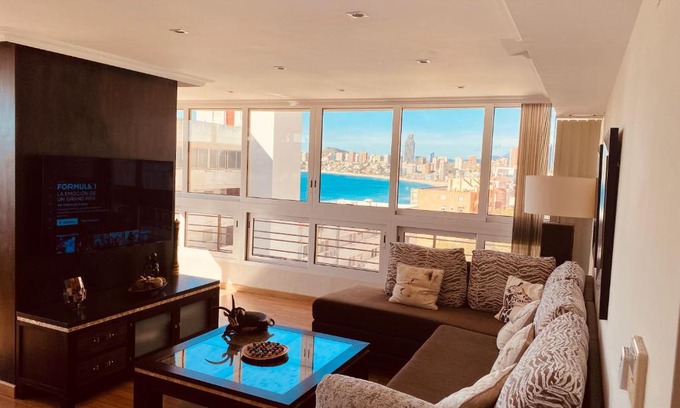 Benidorm Apartamento | BE LUXURY APARTMENT 20 MTS FROM THE BEACH
