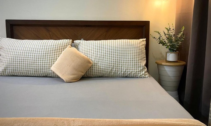 San Dionisio Apartamento | Bea’s Transient (Condo Studio Room for 2!)