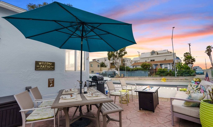 Central Mission Beach Cabaña | Beach-2-Bay 2br - In the Heart of Mission Beach!