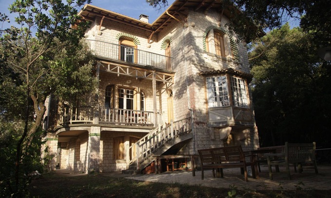 Saint-Palais-sur-Mer Villa | Beach Villa tiene alojamiento para 20 personas y está ubicada en St Palais Mer