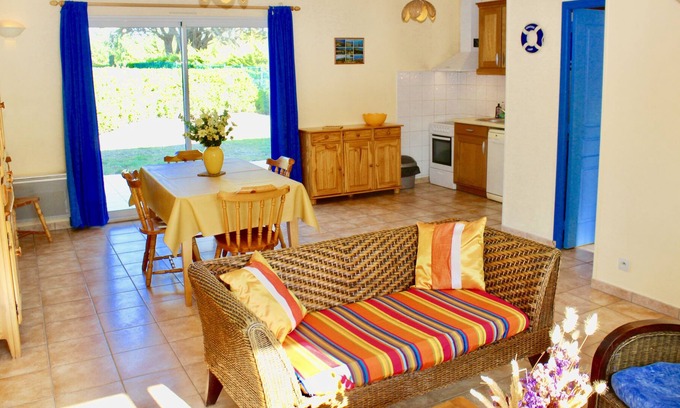 Saint-Jean-de-la-Riviere Casa | BEACH-500 M-3 dormitorios, planta baja-jardín, estacionamiento privado-TODO INCLUIDO