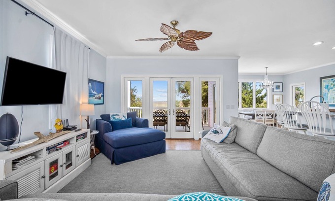 Oceanmarsh Subdivision Casa | Beach Access - Views of the Marsh and Harbor River - Sleeps 10