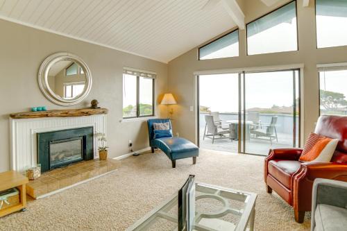Manchester Casa | Beach Access and Hot Tub Coastal Gem in Manchester