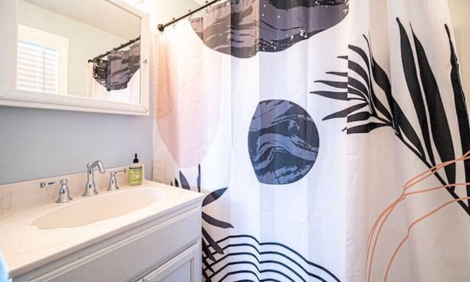 St. Leonard's Tract Apartamento | Beach and Boardwalk Getaway