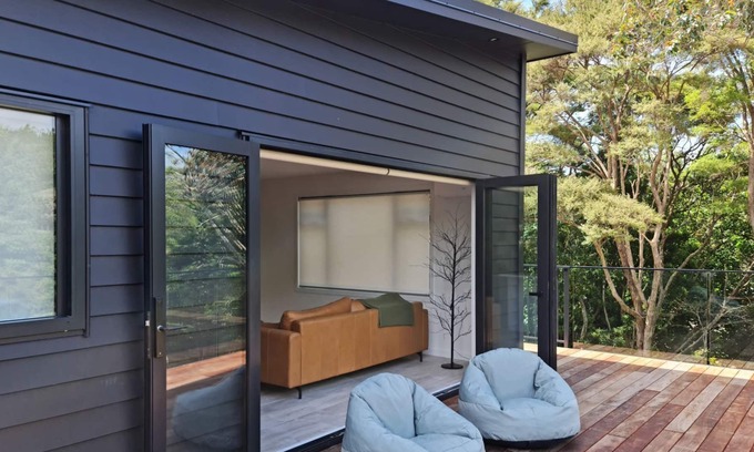 Hatfields Beach Casa | Beach and Bush (New Home)