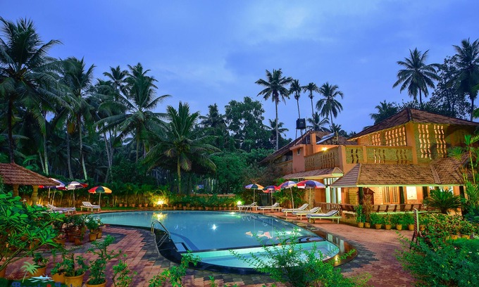 Thiruvananthapuram Complejo | Beach and Lake Ayurvedic Resort