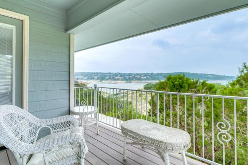 Point Venture Casa | Beach and Pool Access at Lake Travis Family Getaway!