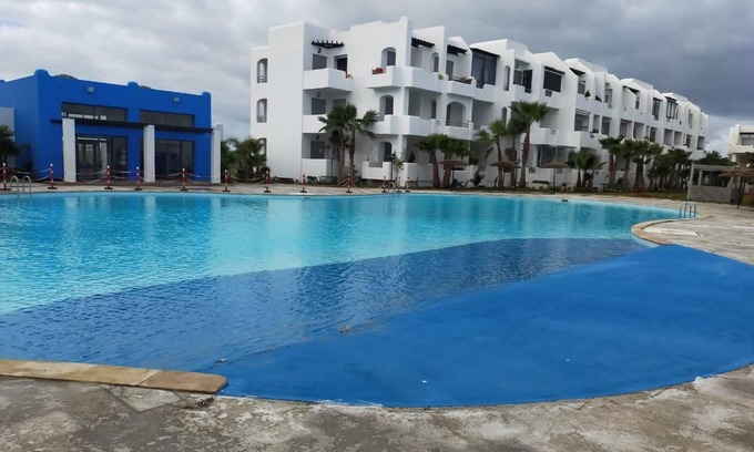 El Mansouria Apartamento | Beach apartment with sea view and swimming pool