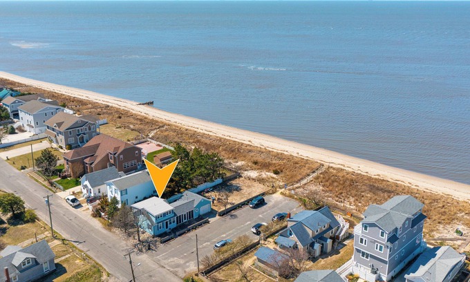 Green Creek Casa | Beach & Bay Waterfront 4-Bedroom House In Cape May County! Only steps to BEACH