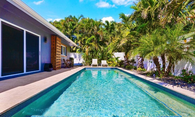 South Corals Casa | Beach Bliss 10 Mins to Waves, 3BR Oasis with Pool