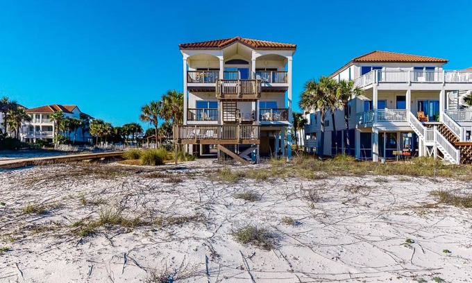 East End Casa | Beach Boy