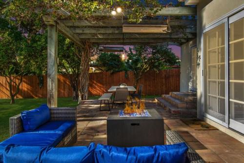 Los Angeles County Casa | Beach Breeze Bungalow 1 Miles To Beach Cozy