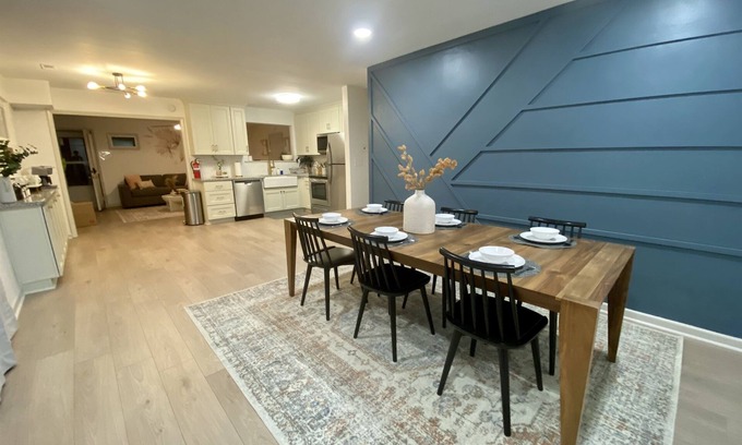 Bayview Casa | Beach Bungalow King Bed 1 Floor Living