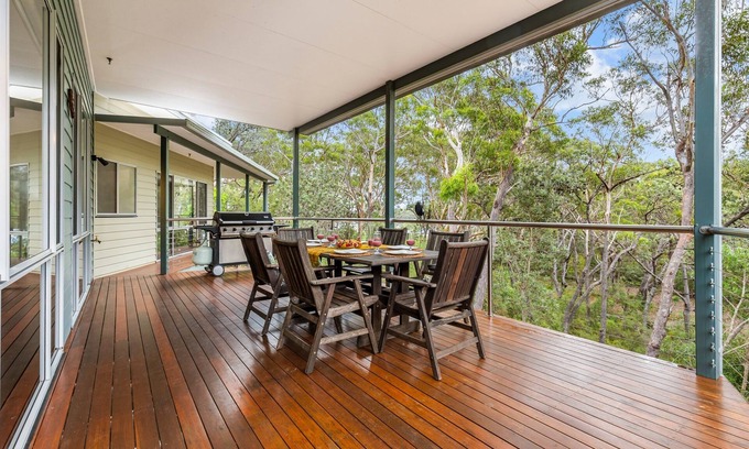 Dunbogan Casa | Beach, Bush and Birds