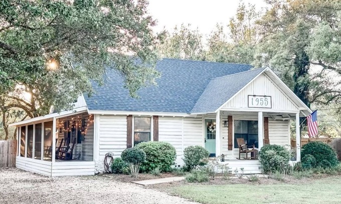 Navarre Cabina | Beach Cabin located 3 miles from Navarre Beach