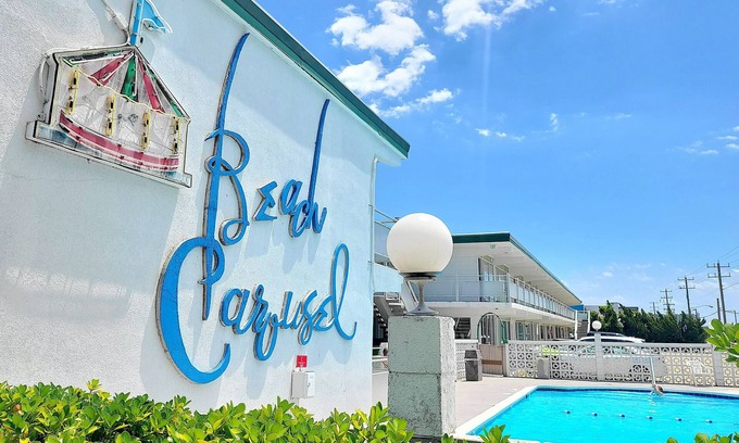 Northeast Virginia Beach Hotel | Beach Carousel Motel