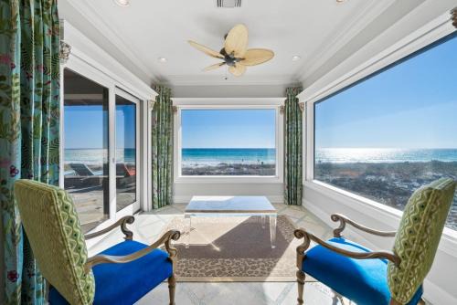 Four Mile Village Casa | Beach Castle home